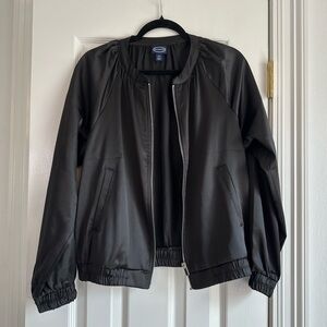 Scoop Women’s Satin Bomber Jacket Size Small - never worn doesn’t fit